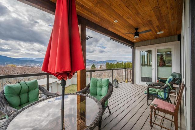 1090 Old Main Road, House detached with 2 bedrooms, 2 bathrooms and 2 parking in Okanagan Similkameen E BC | Image 4