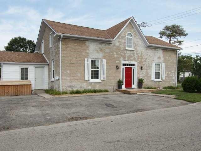 206 Montrose St S, House detached with 5 bedrooms, 4 bathrooms and 4 parking in Cambridge ON | Image 2