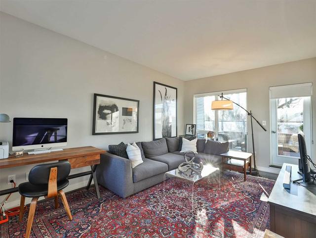37 Verral Ave, Townhouse with 3 bedrooms, 3 bathrooms and 1 parking in Toronto ON | Image 13