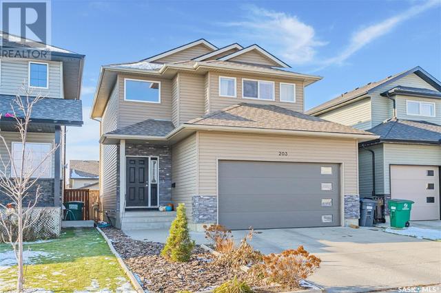 203 Korol Crescent, House detached with 4 bedrooms, 4 bathrooms and null parking in Saskatoon SK | Image 1