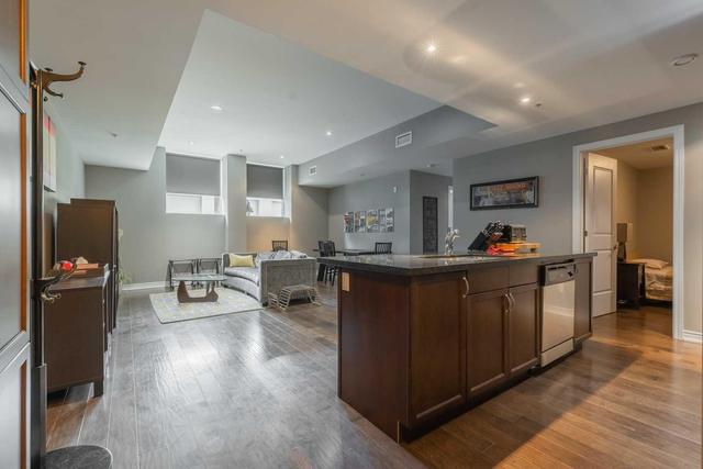 101 - 50 Murray St W, Condo with 2 bedrooms, 1 bathrooms and 1 parking in Hamilton ON | Image 8