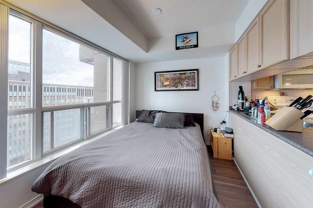 1504 - 909 Bay St, Condo with 0 bedrooms, 1 bathrooms and 1 parking in Toronto ON | Image 7