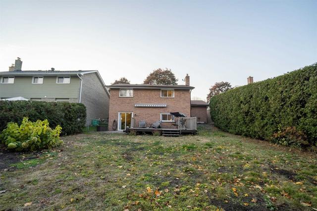 553 Charrington Ave, House detached with 2 bedrooms, 2 bathrooms and 5 parking in Oshawa ON | Image 26