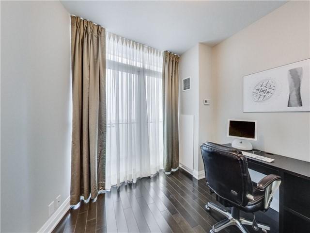 Lph4 - 50 Absolute Ave, Condo with 2 bedrooms, 2 bathrooms and 1 parking in Mississauga ON | Image 8
