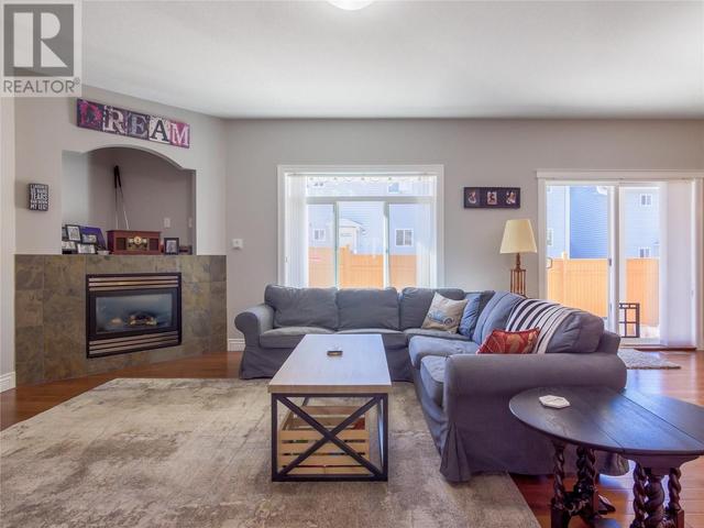 120 - 3332 South Main Street, House attached with 3 bedrooms, 2 bathrooms and 2 parking in Penticton BC | Image 7