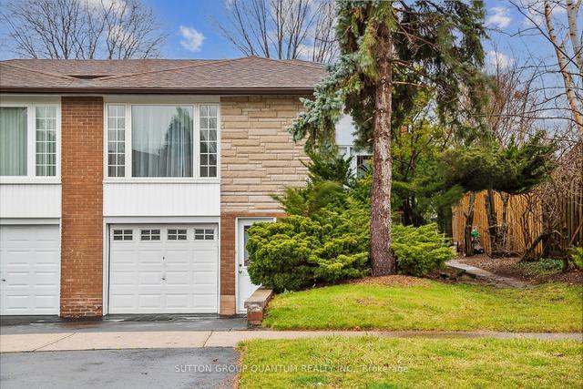 3260 Trisha Downs, House semidetached with 3 bedrooms, 2 bathrooms and 3 parking in Mississauga ON | Image 1