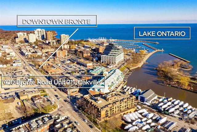 211 - 102 Bronte Rd, Condo with 2 bedrooms, 2 bathrooms and 1 parking in Oakville ON | Image 2