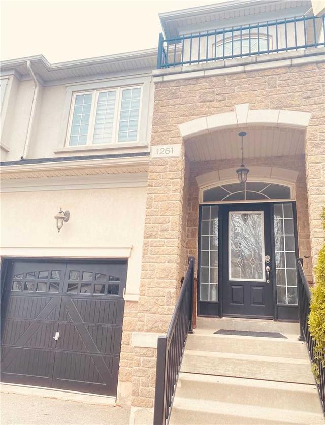 1261 Jezero Cres, House semidetached with 4 bedrooms, 4 bathrooms and 2 parking in Oakville ON | Image 23