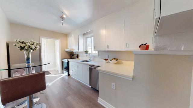 365 Kipling Ave, House detached with 2 bedrooms, 2 bathrooms and 2 parking in Toronto ON | Image 2