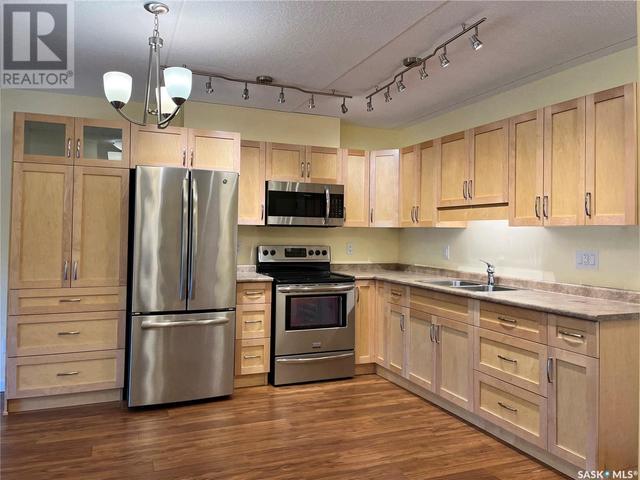 301 - 516 4th Street E, Condo with 2 bedrooms, 1 bathrooms and null parking in Nipawin SK | Image 16