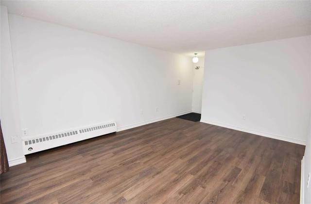 1101 - 4645 Jane St, Condo with 2 bedrooms, 1 bathrooms and 1 parking in Toronto ON | Image 7