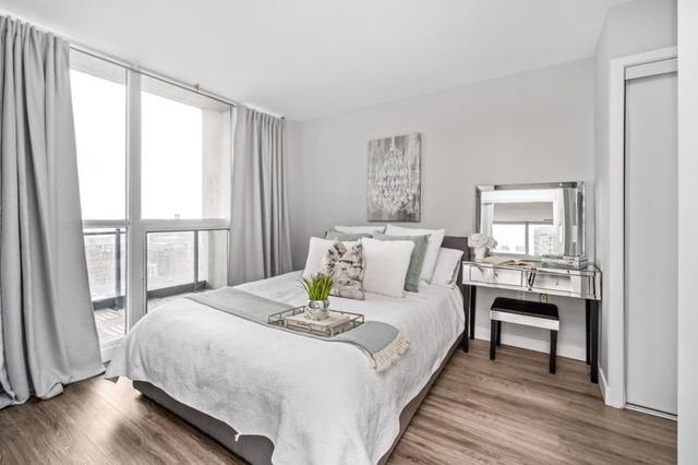 1903 - 8 Telegram Mews, Condo with 2 bedrooms, 2 bathrooms and 1 parking in Toronto ON | Image 6