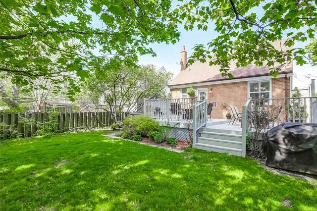 71 Miramar Cres, House detached with 2 bedrooms, 2 bathrooms and 4 parking in Toronto ON | Image 33