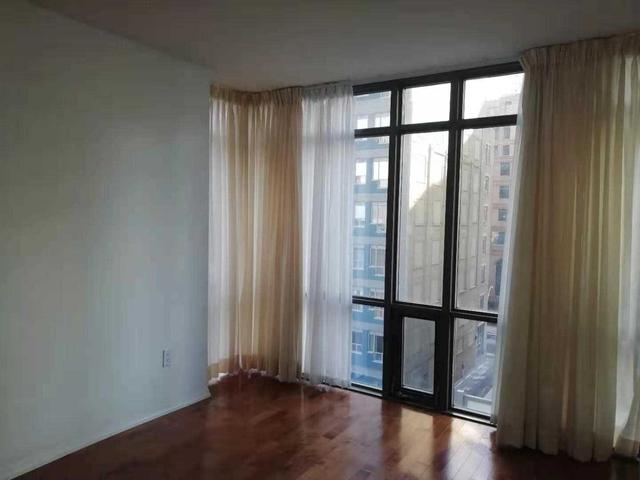 409 - 37 Grosvenor St, Condo with 2 bedrooms, 2 bathrooms and 1 parking in Toronto ON | Image 11