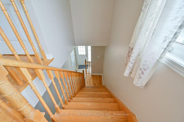2 Wicklow Rd, House semidetached with 3 bedrooms, 4 bathrooms and 4 parking in Brampton ON | Image 7