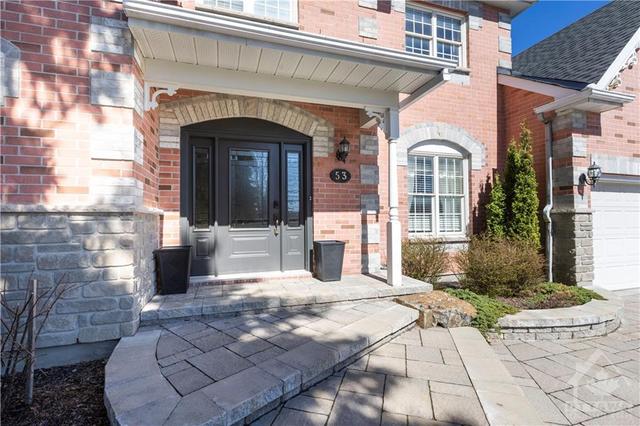 53 Crantham Crescent, House detached with 4 bedrooms, 3 bathrooms and 6 parking in Ottawa ON | Image 3