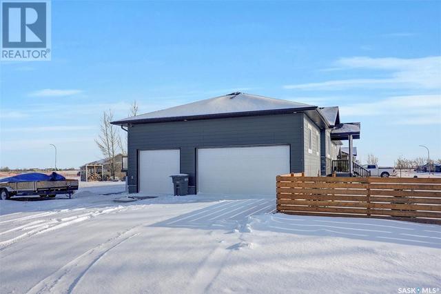 501 Riche Street, House detached with 3 bedrooms, 2 bathrooms and null parking in Bethune SK | Image 35
