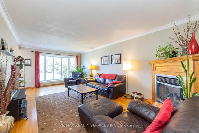 95 Jessie St, House detached with 3 bedrooms, 2 bathrooms and 7 parking in Brampton ON | Image 38