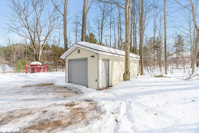2 Seneca Lane, House detached with 3 bedrooms, 1 bathrooms and 5 parking in Oro Medonte ON | Image 21