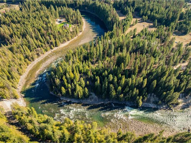 2621 Highway 3a, House detached with 2 bedrooms, 1 bathrooms and null parking in Central Kootenay I BC | Image 23