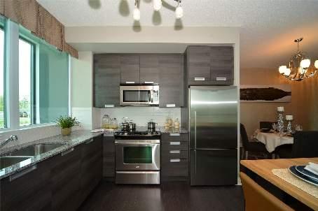 1102 - 75 Eglinton Ave W, Condo with 2 bedrooms, 2 bathrooms and 1 parking in Mississauga ON | Image 2