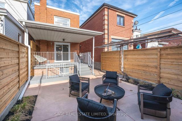 710 Brock Ave, House detached with 3 bedrooms, 3 bathrooms and 2 parking in Toronto ON | Image 25