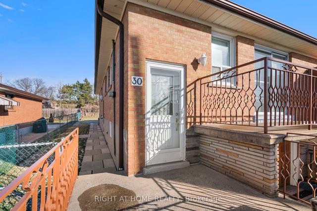 30 Thurrock Rd, House semidetached with 3 bedrooms, 2 bathrooms and 3 parking in Toronto ON | Image 22