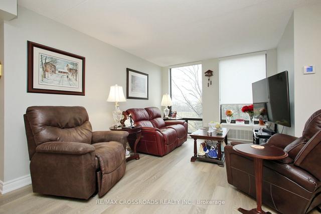 402 - 1535 Diefenbaker Crt, Condo with 3 bedrooms, 2 bathrooms and 2 parking in Pickering ON | Image 18