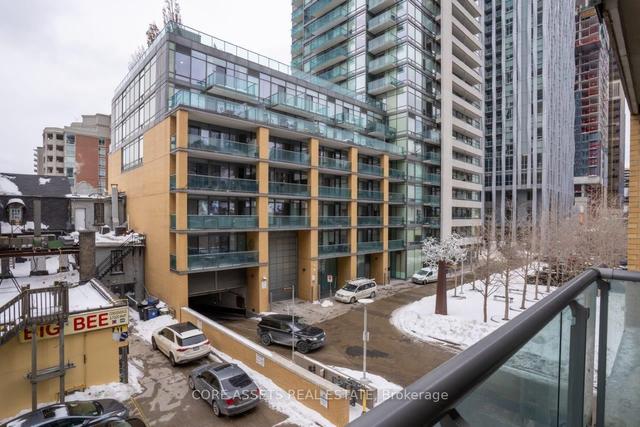 301 - 21 Scollard St, Condo with 2 bedrooms, 2 bathrooms and 2 parking in Toronto ON | Image 1