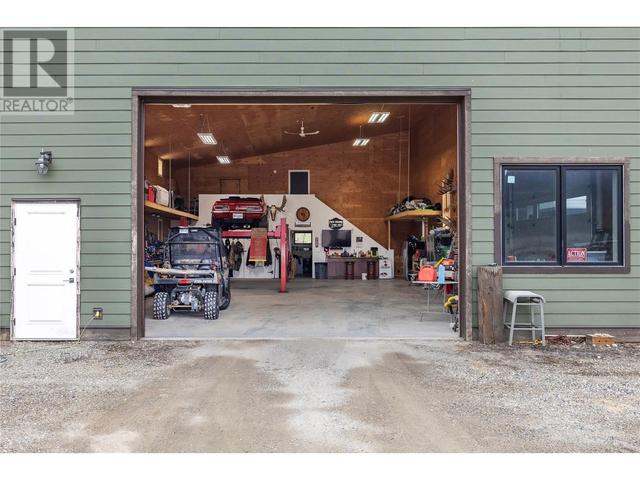 6173 Highway 6, House detached with 4 bedrooms, 3 bathrooms and 2 parking in Central Kootenay H BC | Image 28