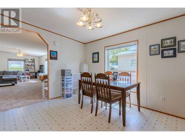 819 Klahanie Drive, House detached with 3 bedrooms, 2 bathrooms and null parking in Kamloops BC | Image 8