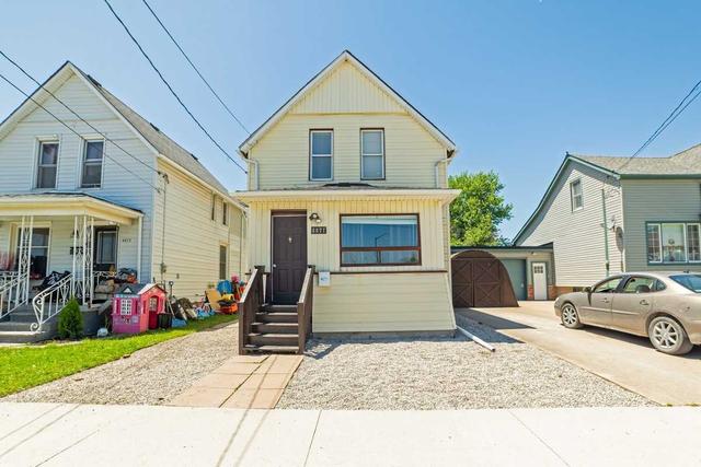 4471 First Ave, House detached with 3 bedrooms, 2 bathrooms and 0 parking in Niagara Falls ON | Card Image