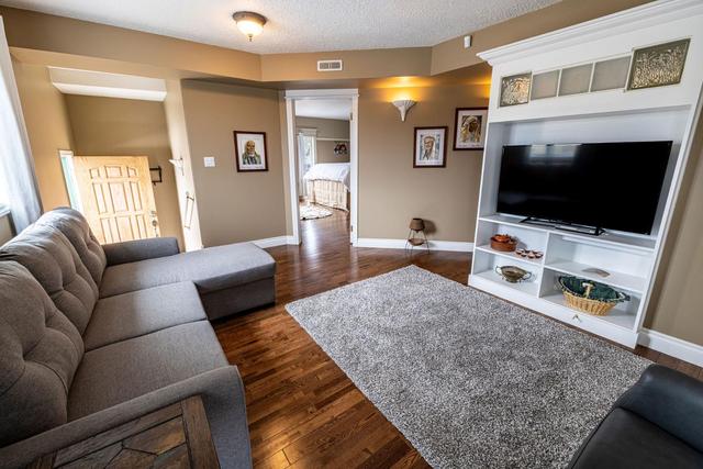 3 - 360 4 Street W, Condo with 1 bedrooms, 2 bathrooms and 1 parking in Drumheller AB | Image 5