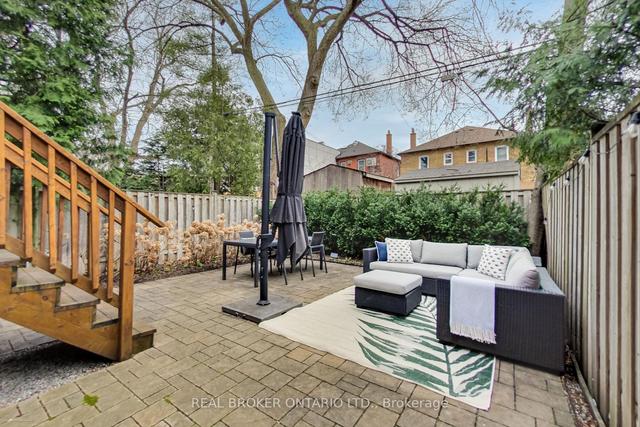 174 Glengarry Ave, House detached with 4 bedrooms, 4 bathrooms and 2 parking in Toronto ON | Image 32