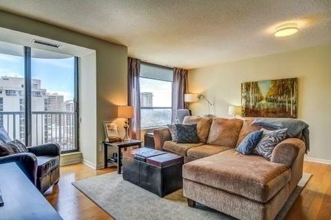 1104 - 47 St Clair Ave W, Condo with 2 bedrooms, 2 bathrooms and 1 parking in Toronto ON | Image 9