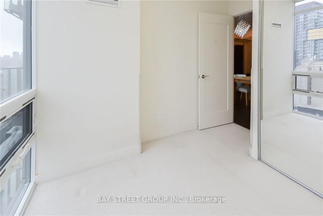 2001 - 825 Church St, Condo with 2 bedrooms, 2 bathrooms and 1 parking in Toronto ON | Image 3