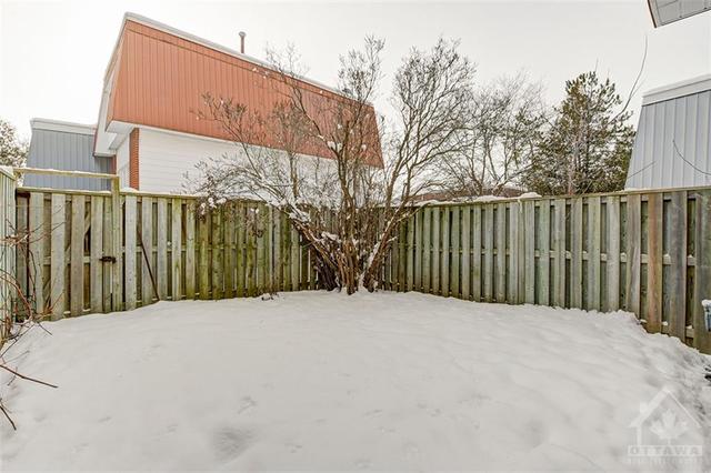 236 Romulus Private, Townhouse with 3 bedrooms, 2 bathrooms and 2 parking in Ottawa ON | Image 24