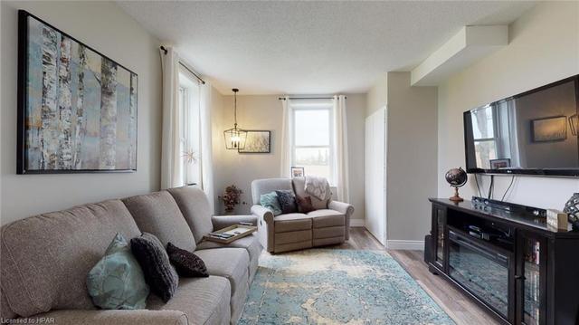 73859 Bronson Line, House detached with 3 bedrooms, 2 bathrooms and 8 parking in Bluewater ON | Image 3