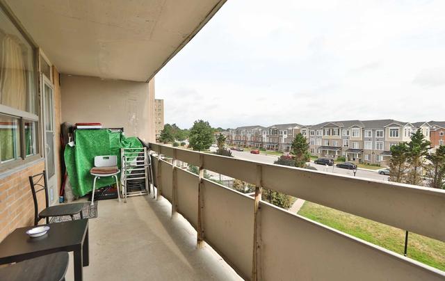 302 - 15 Albright Rd, Condo with 3 bedrooms, 1 bathrooms and 1 parking in Hamilton ON | Image 5