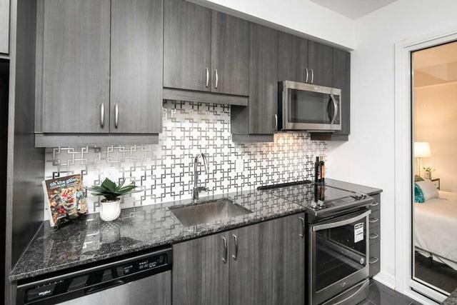 Se504 - 9199 Yonge St, Condo with 2 bedrooms, 2 bathrooms and 1 parking in Richmond Hill ON | Image 5