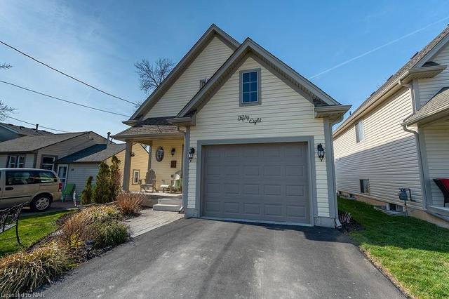 58 Dominion Road, House detached with 3 bedrooms, 1 bathrooms and 3 parking in Fort Erie ON | Image 3