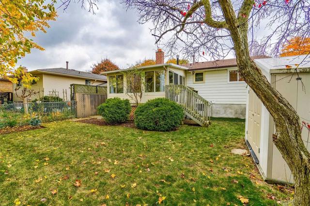 23 Questor Crt, House detached with 3 bedrooms, 2 bathrooms and 3 parking in Hamilton ON | Image 24