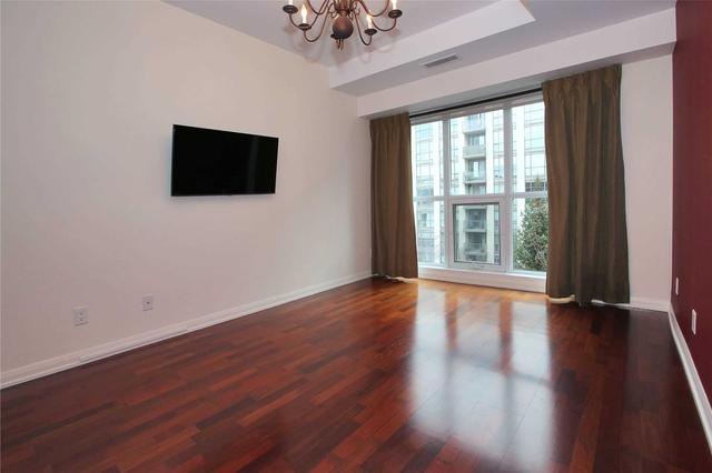 405 - 11 Soho St, Condo with 2 bedrooms, 2 bathrooms and 1 parking in Toronto ON | Image 14