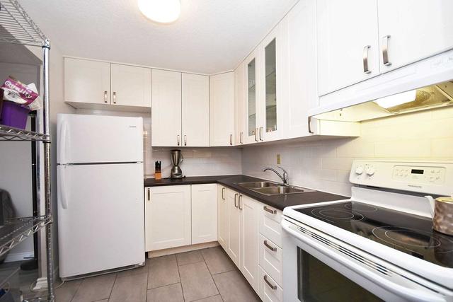 ph 8 - 1100 Caven St, Condo with 2 bedrooms, 1 bathrooms and 1 parking in Mississauga ON | Image 11