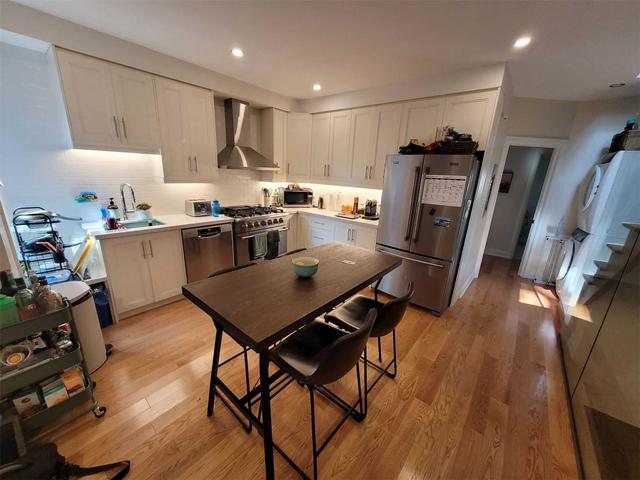 354 Brunswick Ave, House semidetached with 6 bedrooms, 4 bathrooms and 0 parking in Toronto ON | Image 2