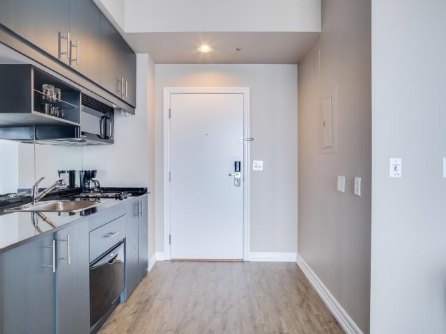 3507 - 1 King St W, Condo with 0 bedrooms, 1 bathrooms and null parking in Toronto ON | Image 2