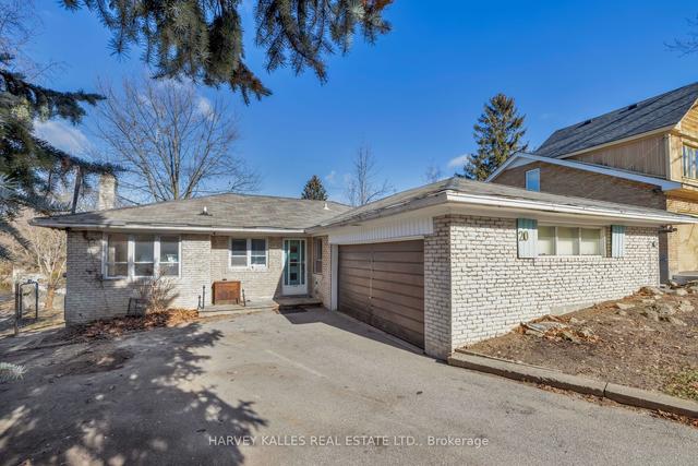 20 Leland Ave, House detached with 3 bedrooms, 2 bathrooms and 6 parking in Toronto ON | Image 12