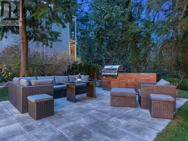 1760 29th Street, House detached with 7 bedrooms, 10 bathrooms and 23 parking in West Vancouver BC | Image 38