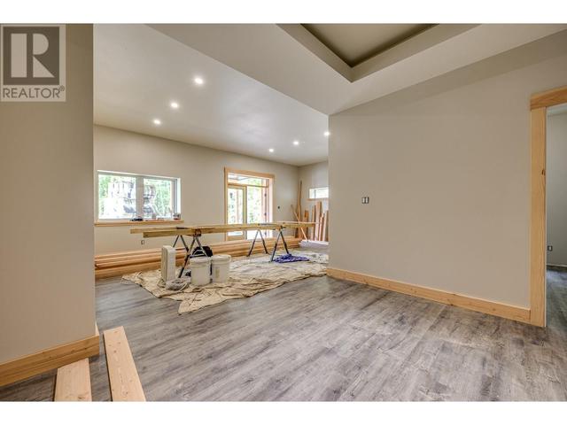 40 Lidstone Road, House detached with 7 bedrooms, 4 bathrooms and 40 parking in North Okanagan F BC | Image 28