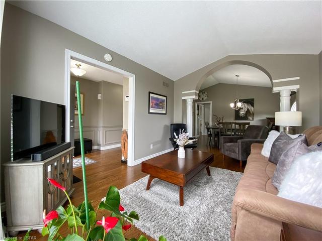 367 Fanshawe Drive, House detached with 4 bedrooms, 2 bathrooms and 4 parking in Sarnia ON | Image 7
